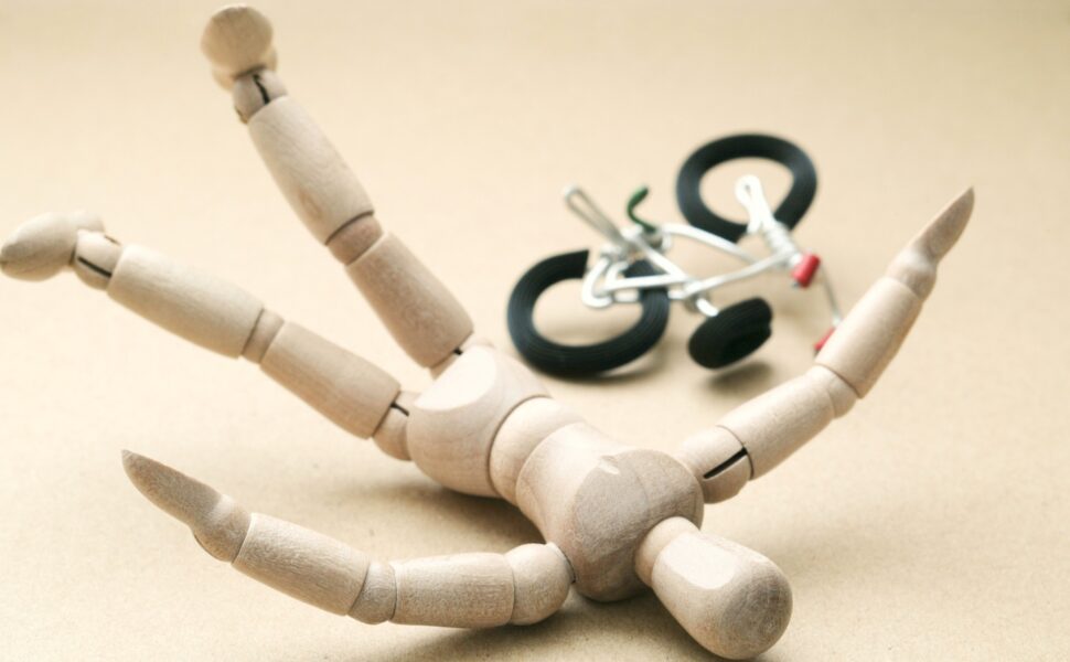 【令和6年11月施行】自転車運転のスマホ・酒気帯びの罰則強化